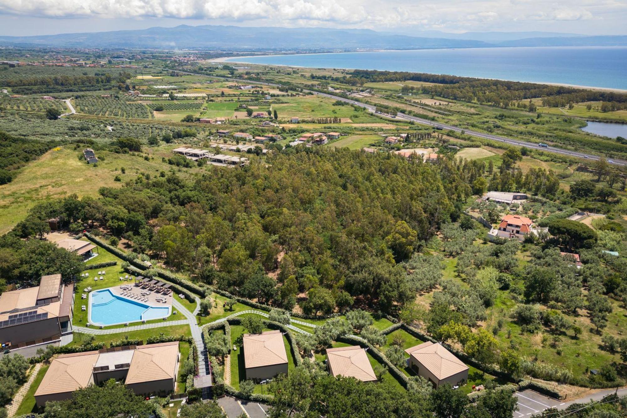 Hang Loose Cottage Hotel & Resort 4 Stelle Gizzeria Calabria ภายนอก รูปภาพ